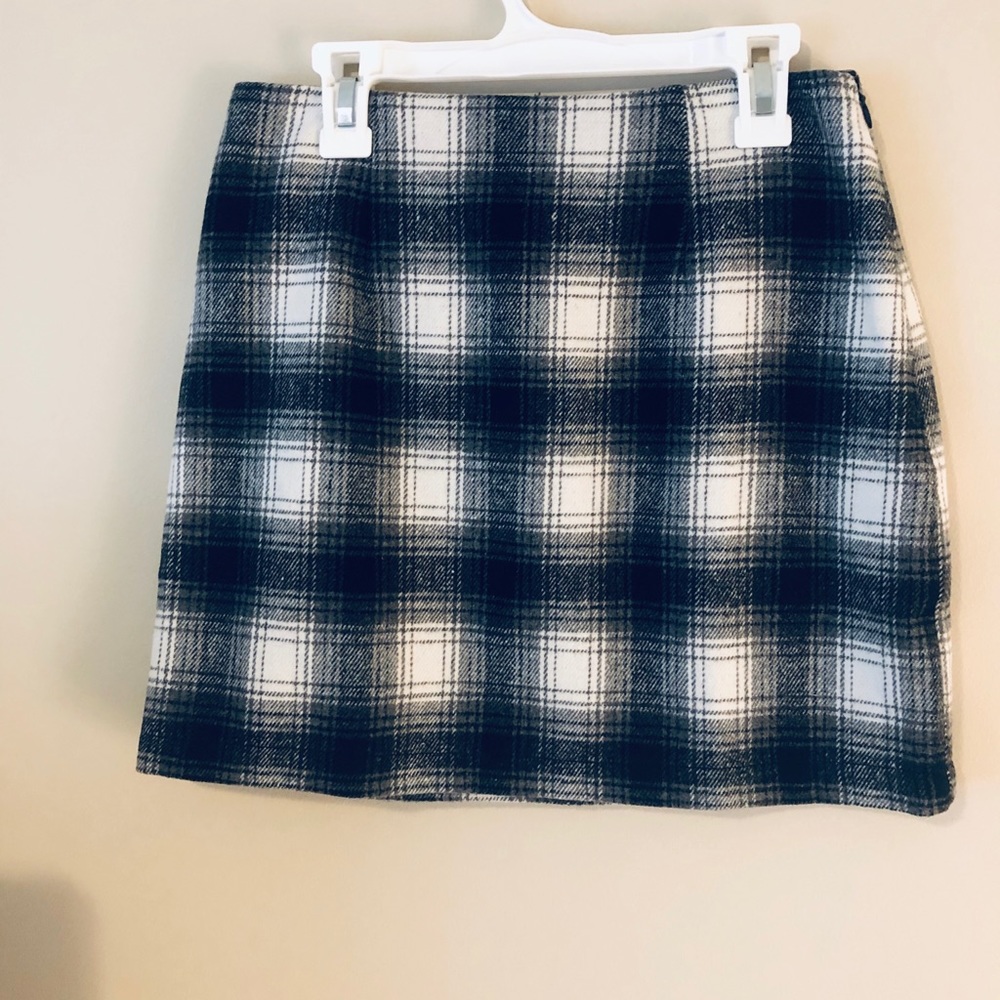NWT black and white skirt